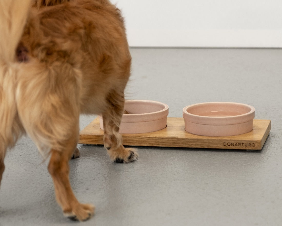 Vassoio porta ciotole in legno per cani Donarturo pet design