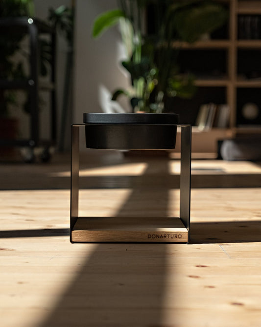 Porta ciotole in legno e metallo design Donarturo